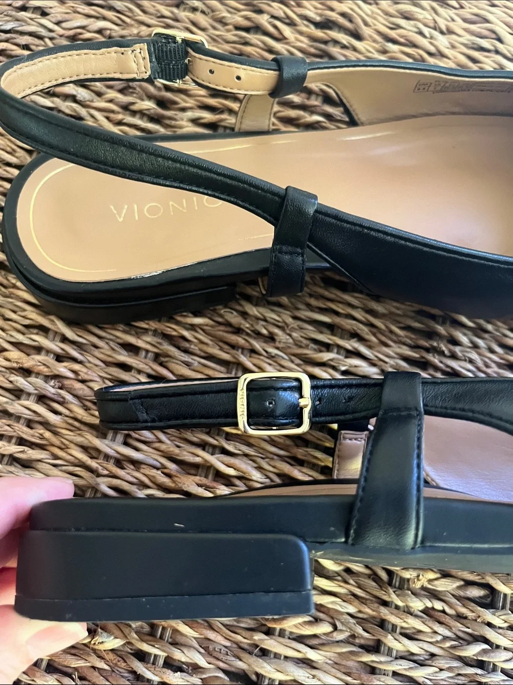 Vionic Black Pointed Toe Slingback Flats with Buckle